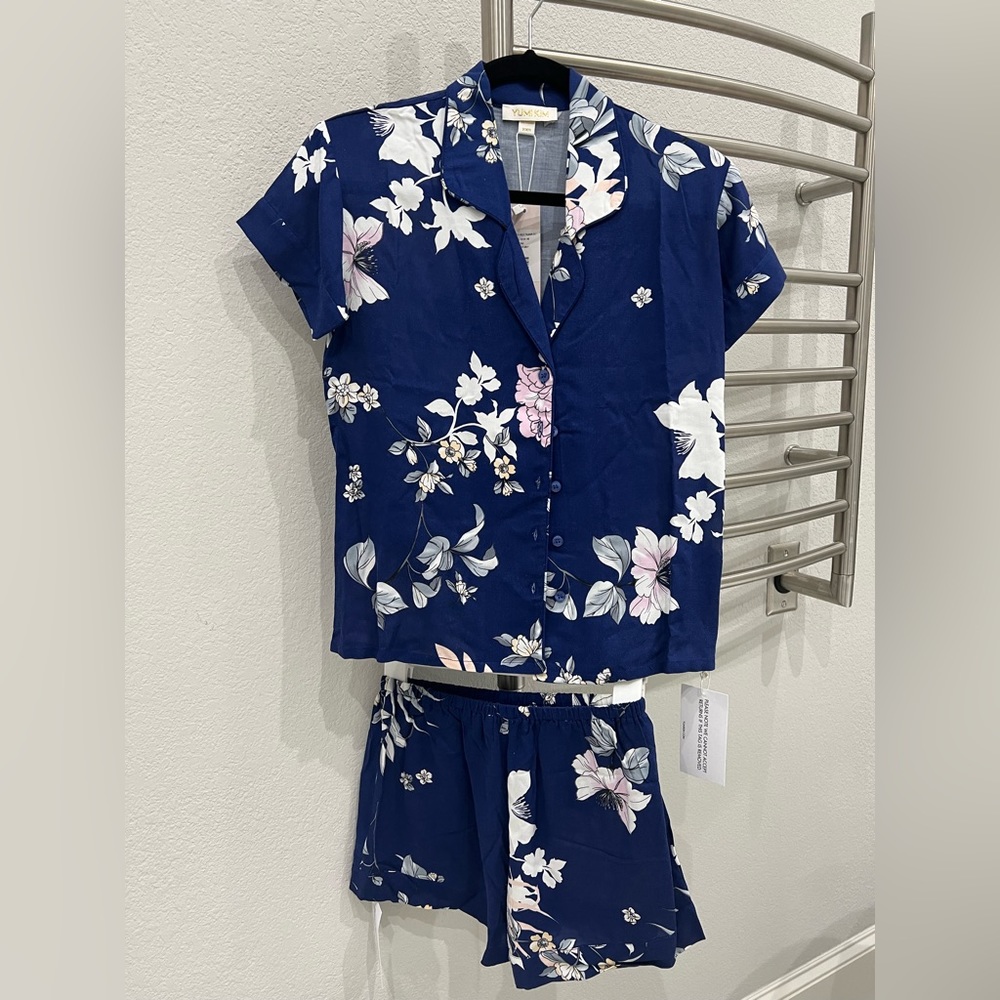 NWT Yumi Kim Floral Pajamas